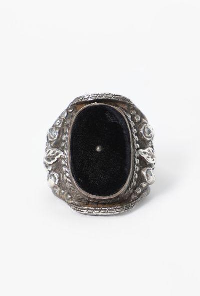 Tom Ford Rare F/W 2002 Engraved Velvet Cuff - 2