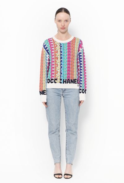 Chanel 2021 Cashmere Emblem Sweater - 2
