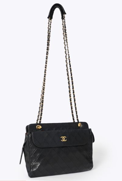 Chanel Vintage '80s Quilted Shoulder Bag - 2