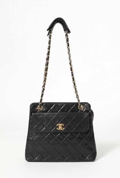 Chanel '90s Quilted Shoulder Bag trapeze - 1 Chanel '90s Quilted Shoulder Bag trapeze - 1