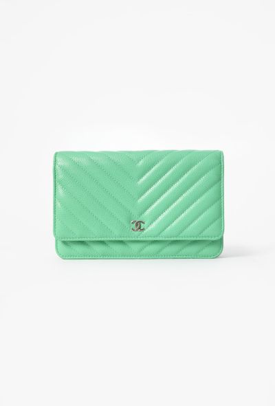 Chanel Green Caviar Chevron Wallet On Chain Bag - 2