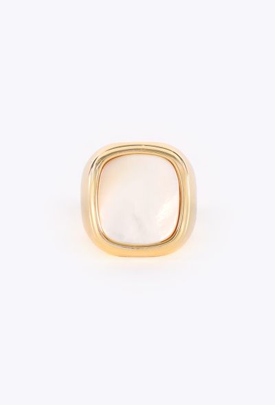 Céline Signet Ring, Pre-Fall 2018 - 1