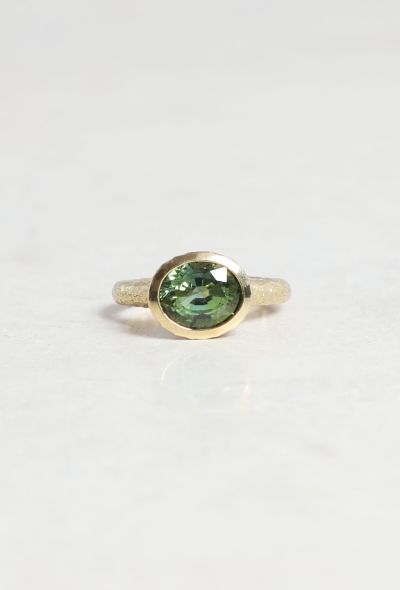                             18k Gold & Green Tourmaline Ring - 1