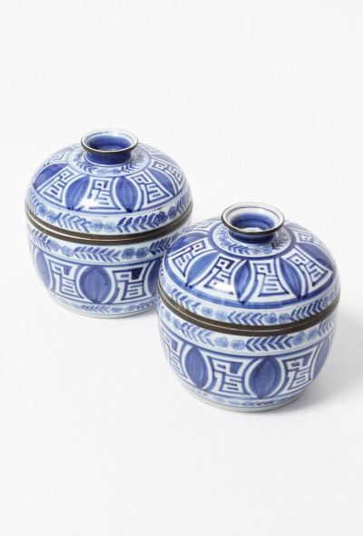                             Antique Porcelain Chinoiserie Pots - 2