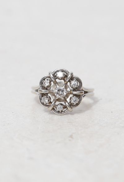                             1960s 18k Gold & Diamond Floral Ring - 2