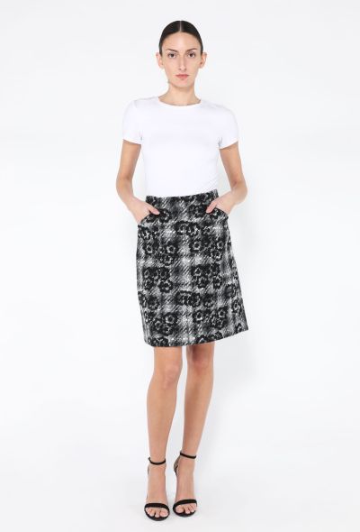 Chanel F/W 2005 Camellia Embroidered Skirt - 2