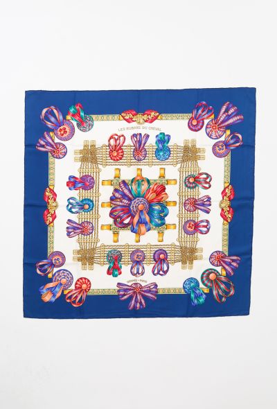 Hermès 1993 'Les Rubans Du Cheval' Carré - 1