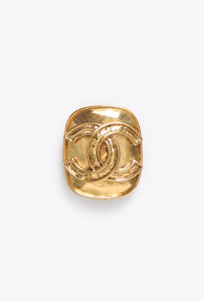 Chanel 1994 'CC' Plaque Brooch - 1 Chanel 1994 'CC' Plaque Brooch - 1