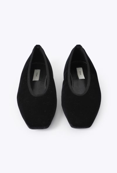 Toteme Classic Velvet Pointed Flats - 2