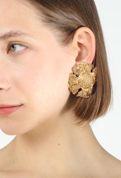 Chanel '80s Castellane Floral Sculpted Clip Earrings - 1