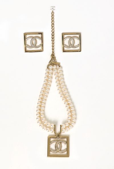                             Chanel by Virginie Viard Strass 'CC' Pearl Necklace & Earrings Set
