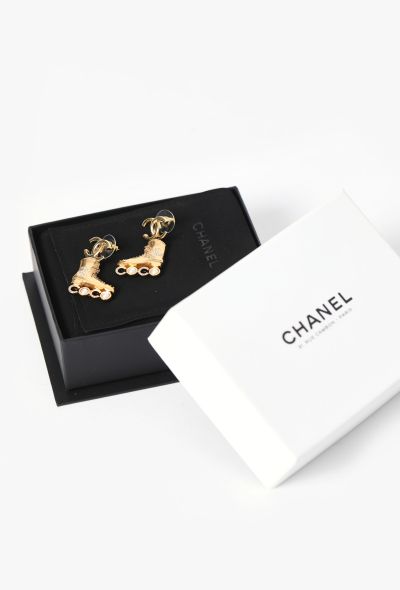 Chanel 2024 'CC' Rollerblade Earrings - 2 Chanel 2024 'CC' Rollerblade Earrings - 2