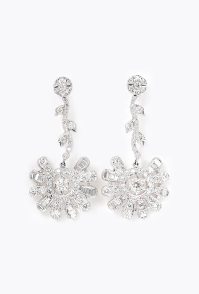 Vintage Fine Jewelry 18k White Gold & 3 Carats Diamond Daisy Earrings - 1 Vintage Fine Jewelry 18k White Gold & 3 Carats Diamond Daisy Earrings - 1
