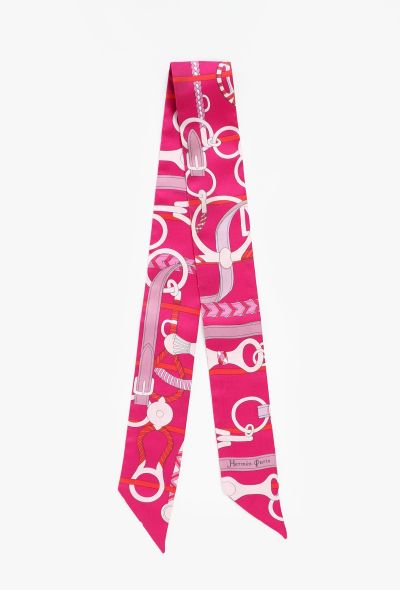 Hermès 'Panoplie Équestre' Silk Twilly 86 - 2 Hermès 'Panoplie Équestre' Silk Twilly 86 - 2