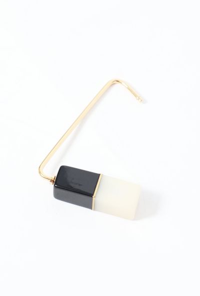                                         Bicolor &#039;CC&#039; Bag Hook-1