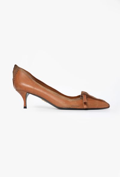 Prada Antique Bow Leather Pumps, F/W 2025 - 1