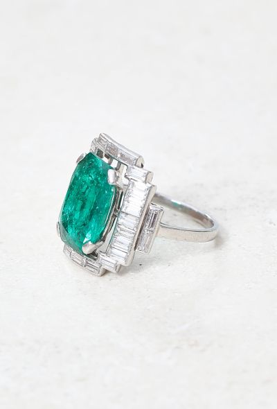                             1930s Platinum, Emerald & Diamond Ring - 2