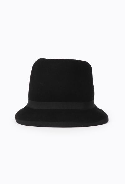 Comme Des Garçons - Authentic & Curated | ReSee