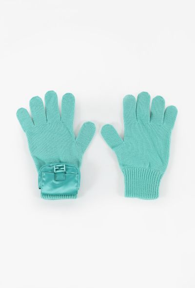 Fendi Resort 2023 Mini Baguette Bag Gloves - 1