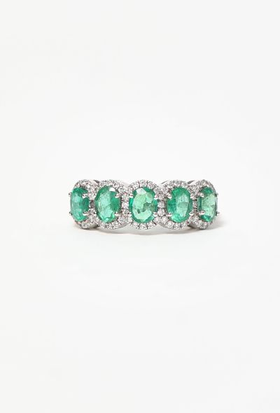 Modern Fine Jewelry Stunning 18k White Gold, Diamond & Emerald Ring - 1 Modern Fine Jewelry Stunning 18k White Gold, Diamond & Emerald Ring - 1
