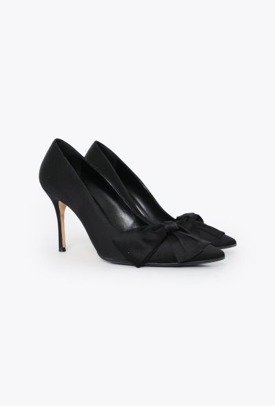 Manolo Blahnik Beccara Satin Bow Pumps - 2