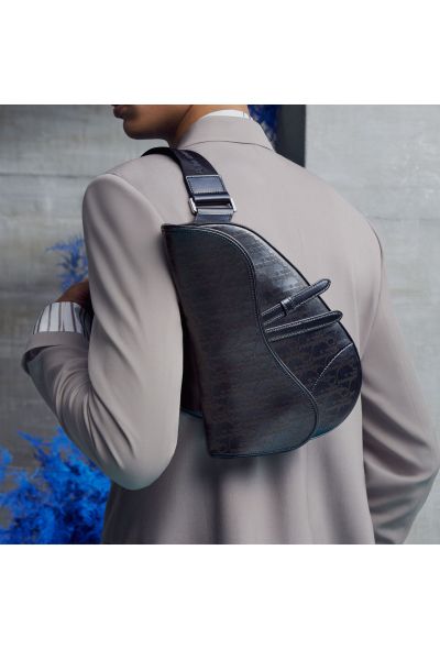 Dior 2021 Men's Resort Oblique Saddle Bag - 2
