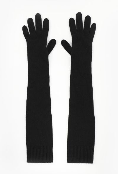 The Row 2021 Dovera Cashmere Gloves - 1 The Row 2021 Dovera Cashmere Gloves - 1