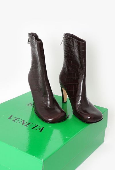 Bottega Veneta 2021 Bloc Embossed Ankle Boots - 2
