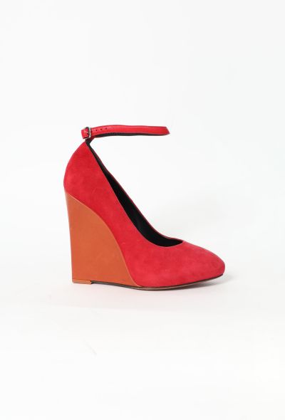                                         Pre-Fall 2010 Suede Wedges-1