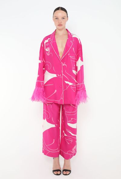 Valentino Pre-Fall 2023 Panther Plume Ensemble - 1 Valentino Pre-Fall 2023 Panther Plume Ensemble - 1