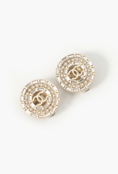 Chanel Medallion 'CC' Clip Earrings - 2