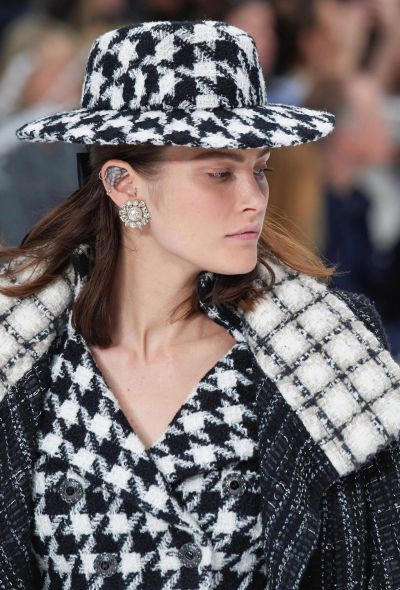 Chanel F/W 2019 Houndstooth Hat - 2