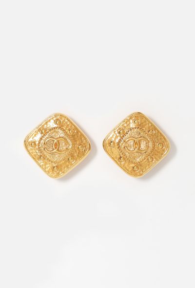 Chanel 1995 Hammered 'CC' Clip Earrings - 1