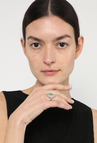 Vintage Fine Jewelry 18k Gold, Diamond & 1.90 Carats Emerald Ring - 2 Vintage Fine Jewelry 18k Gold, Diamond & 1.90 Carats Emerald Ring - 2