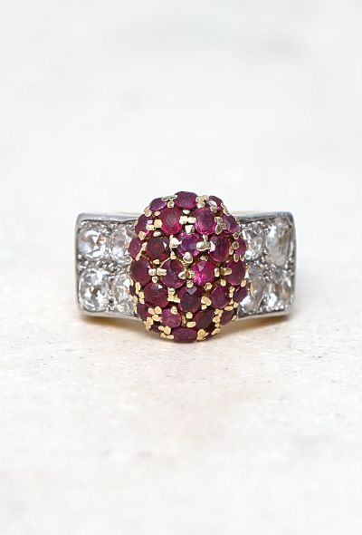 Vintage & Antique 1940s 18k Gold, Diamond & Ruby Signet Ring - 1