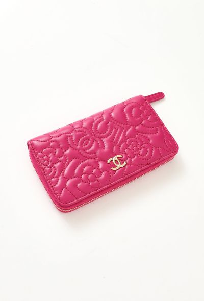 Chanel Camellia 5 Quilted Wallet - 2