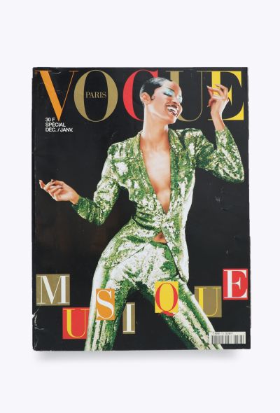 VOGUE Paris December 1996 Georgianna Robertson - 1