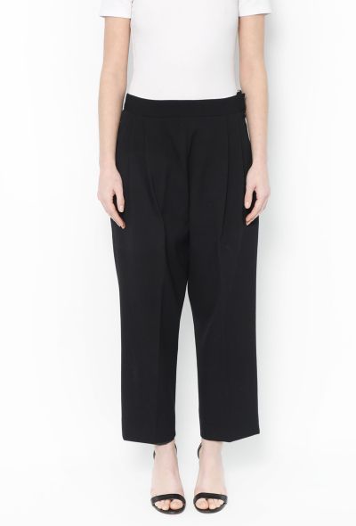                             Pleated Crêpe Cropped Trousers - 2