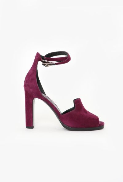 Hermès 2022 Nina Suede Kelly Heels - 1