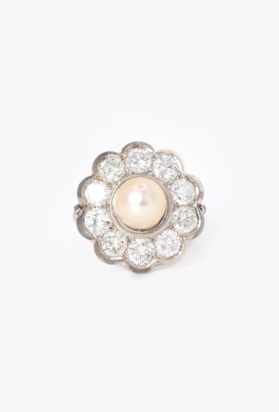 Vintage Fine Jewelry 18k White Gold, Pearl & 1.20 Carats Diamond Daisy Ring - 1 Vintage Fine Jewelry 18k White Gold, Pearl & 1.20 Carats Diamond Daisy Ring - 1