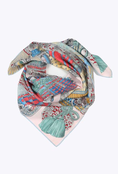 Hermès 2017 'Parures de Samurai' 90cm Silk Carré - 2