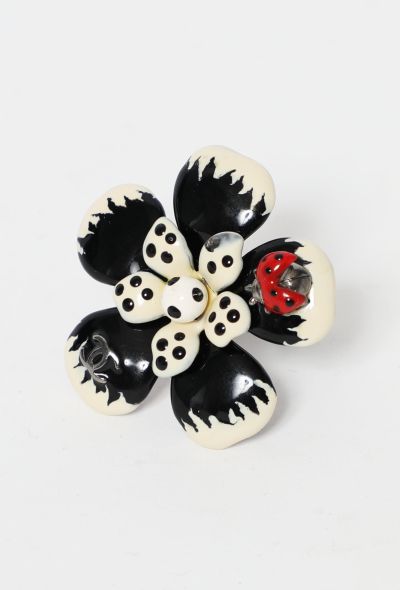Chanel Ladybug 'CC' Floral Ring - 2
