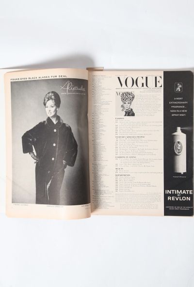                             Vogue September 1964 - 2