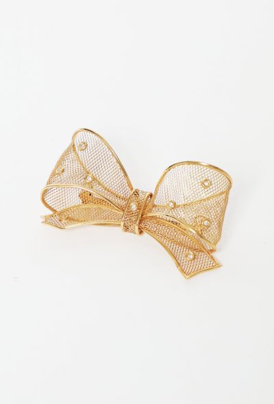                                         18k Yellow Gold Mesh & Diamond Bow Brooch-1