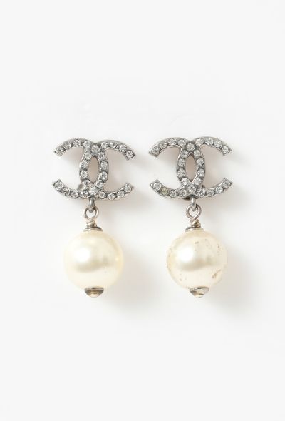 Chanel Strass Pearl 'CC' Earrings - 1 Chanel Strass Pearl 'CC' Earrings - 1