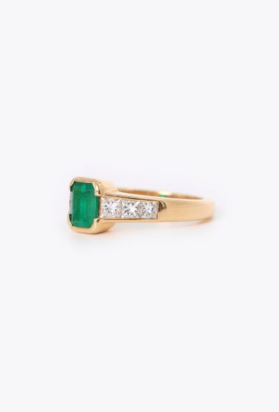 Vintage Fine Jewelry 18k Yellow Gold, 1.5 Carats Diamond & 1 Carat Emerald Ring - 2 Vintage Fine Jewelry 18k Yellow Gold, 1.5 Carats Diamond & 1 Carat Emerald Ring - 2