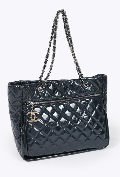 Chanel 2010 Navy Patent Large “Chic & Glitter” Tote - 2