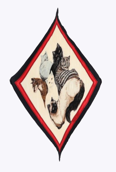 Hermès 1985 Pleated Losange Scarf 'Les Chats' - 1