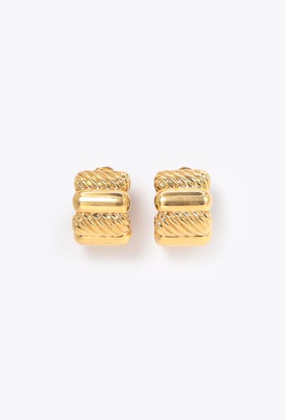 Vintage Fine Jewelry O.J Perrin 18k Yellow Gold Verona Clip On Earrings - 1 Vintage Fine Jewelry O.J Perrin 18k Yellow Gold Verona Clip On Earrings - 1