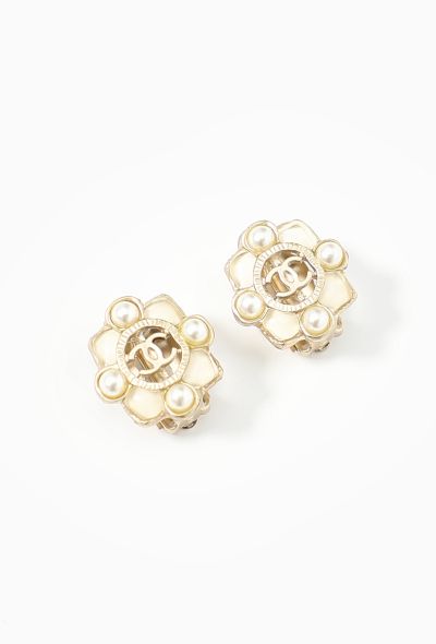 Chanel Pearl 'CC' Clip Earrings - 2